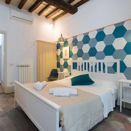 F4 - Santa Croce One Bedroom Flat 2 To 4 Guests Флоренция Экстерьер фото